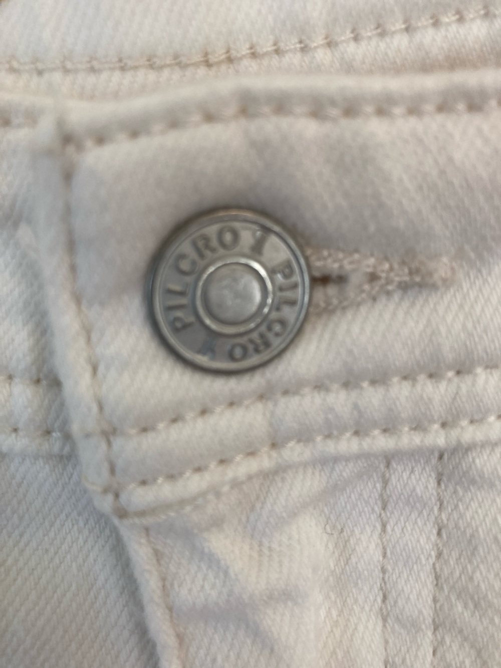 Pilcro Cream-Label Off  White Distressed Denim Jeans - Picture 3 of 15